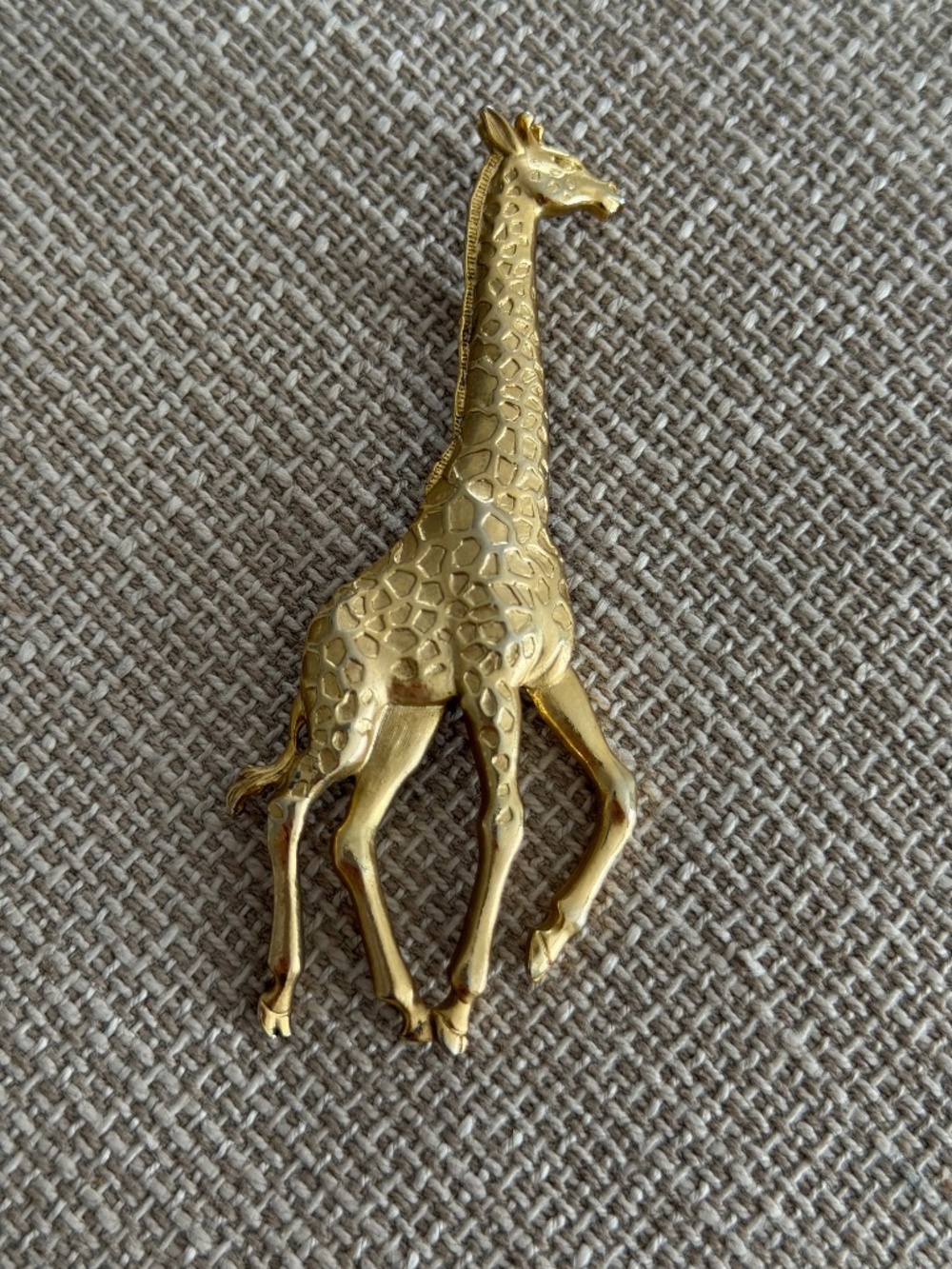 Signed JJ Jonette Vintage 1980-90s Gold Tone Giraffe Pin Brooch